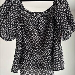 ARULA Black and White Floral Blouse